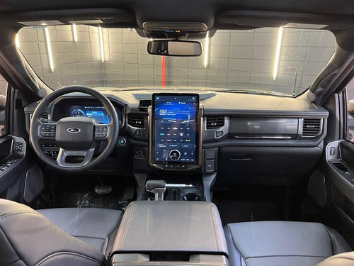 Ford F-150 Lightning 5.4 V-8 2p 2023