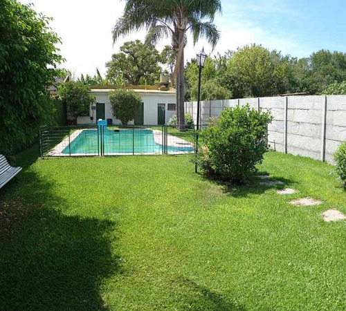 Imagen 2 de 11 de Chalet En Venta En Ituzaingo Norte