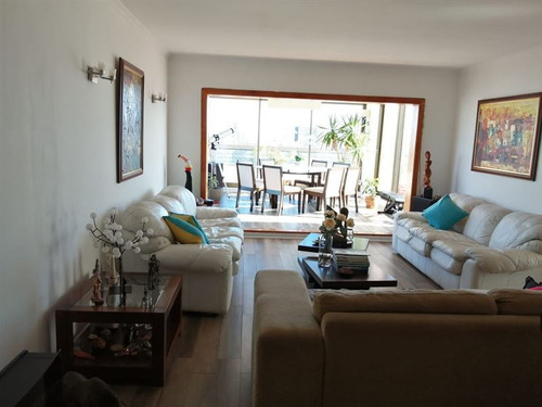 Departamento En Venta De 4 Dorm. En Viña Del Mar