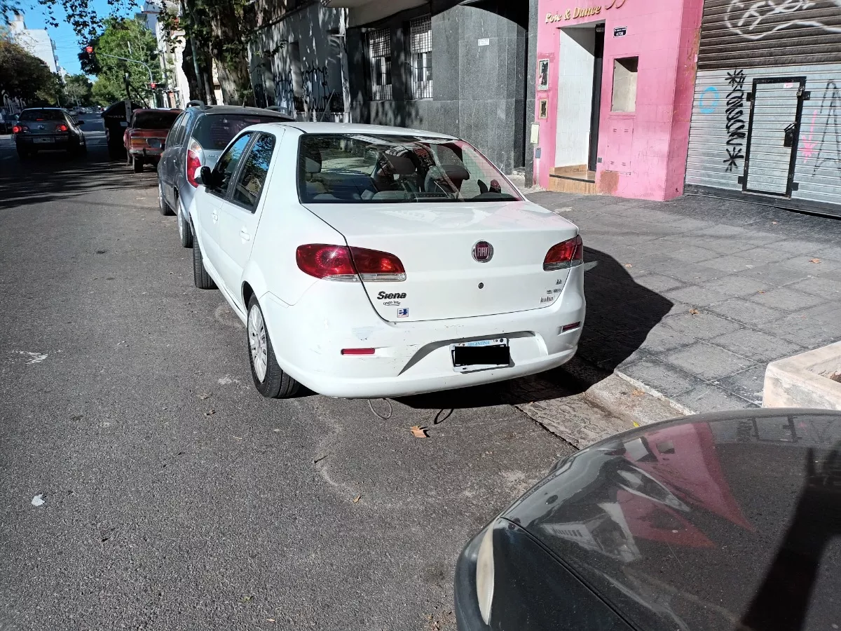 Fiat Siena 1.4 El My 2015