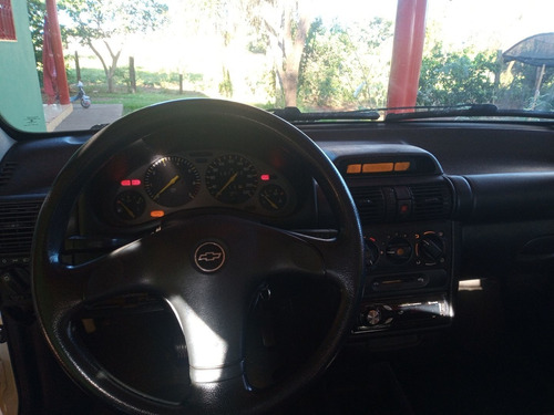 Chevrolet Corsa 1999 1.6 Gls 99.5 5p