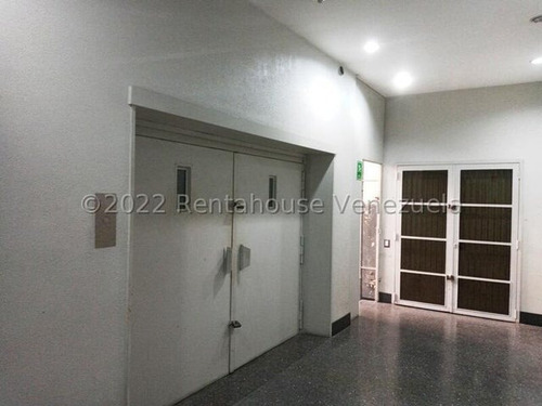 En Alquiler Piso Industrial / Depósito / Showroom / Oficina 720 Mts Boleita Norte Con Ascensor De Carga 24-6680 Mvg