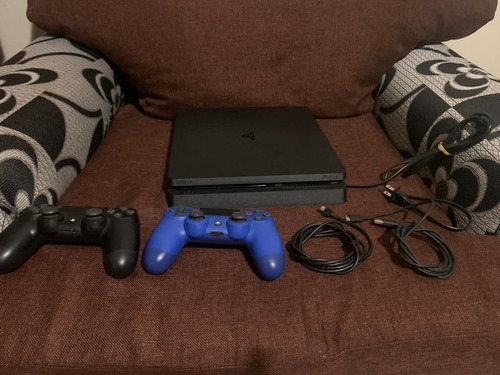 Imagen 3 de 6 de Playstation4 Slim 1tb Sony Cuh-2015b + 2 Controles Dualshock