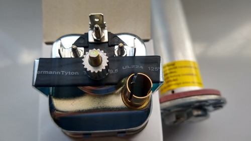 Imagem 2 de 5 de Marcador Combustível Fusca Elétrico 70 71 A 77 Com Bóia Vdo