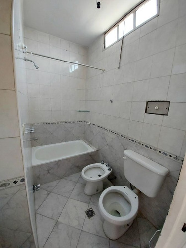 Imagen 15 de 19 de Duplex 2 Amb Con Patio - Interno - Con Renta