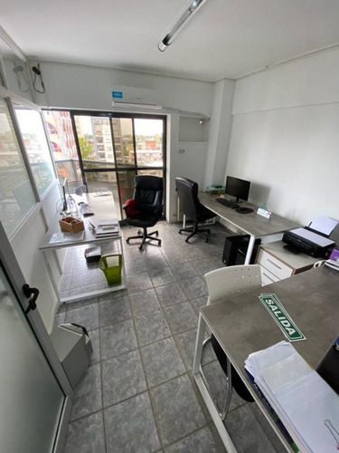 Imagen 10 de 13 de Dpto Apto Profesional -frente - 55 M2 Cub -c/ Balcon Y Cochera Cubierta