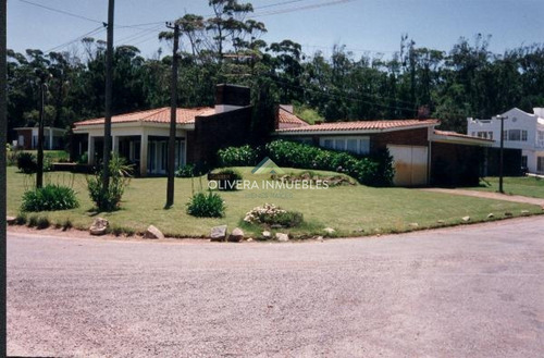 Casa En Venta A Reciclar, Segunda Linea Al Mar- Ref: 6505