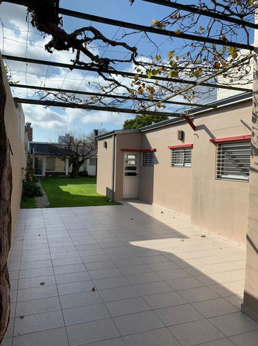 Imagen 2 de 30 de Casa Venta 2 Dormitorios 3 Baños 2 Cocheras 200 Mts 2 Cub. Terreno 9x52- La Plata