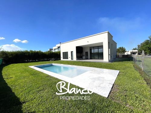 Casa En Venta En Haras Santa Maria, Escobar, G.b.a. Zona Norte
