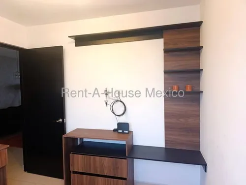 Casa Amueblada Con Cuarto De Tv, 2 Recámaras, Estudio. Renta - Zákia