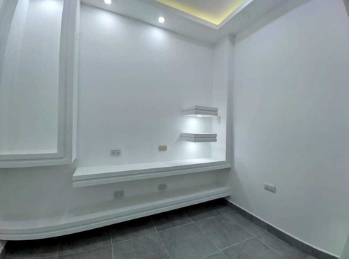 Imagen 14 de 20 de Mary Castro Vende Town House En Rincon Mañongo