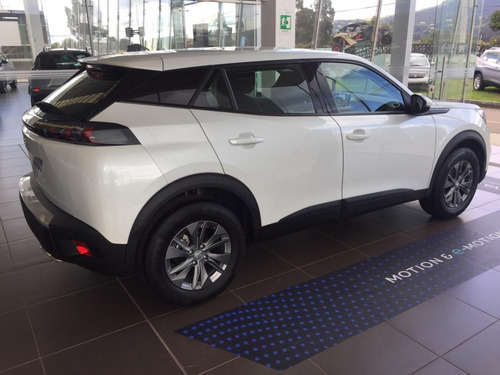 Imagen 19 de 22 de Peugeot 2008 1.2 Turbo Active Europa 2023