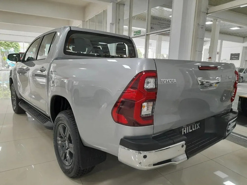 Imagen 24 de 25 de Toyota Hilux Srv 2.8tdi 4x2 Mt 204cv 0km Entrega Inmediata