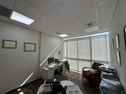 Oficina En Venta, Edificio España, Talca