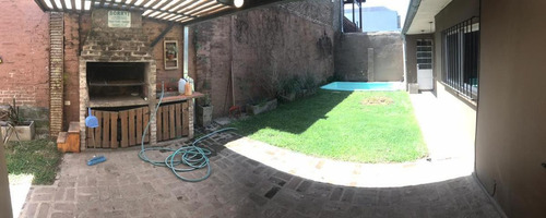 Imagen 11 de 13 de Casa Con Jardin Y Pileta - Bella Vista