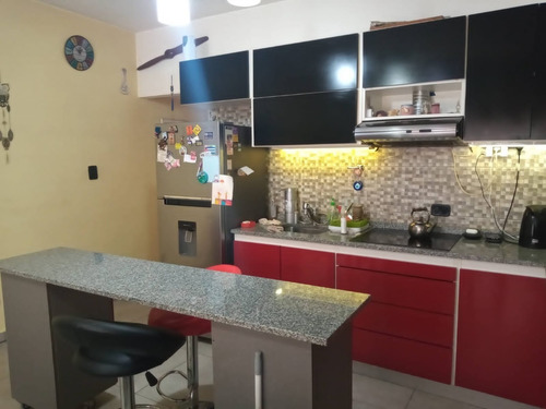 Imagen 7 de 16 de Venta-excelente Dpto 3 Amb. Con Patio Y Fdo. Libre !!!