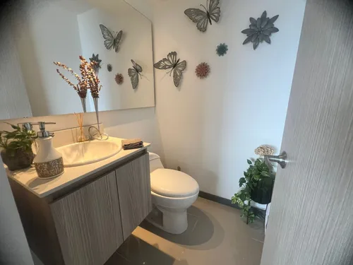 Se Vende Apartamento En Loma De Los Bernal Parte Baja