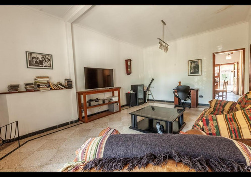 Venta Quinta 5 Ambientes Pileta, Jardin, Quincho Lote 10x48. Padua