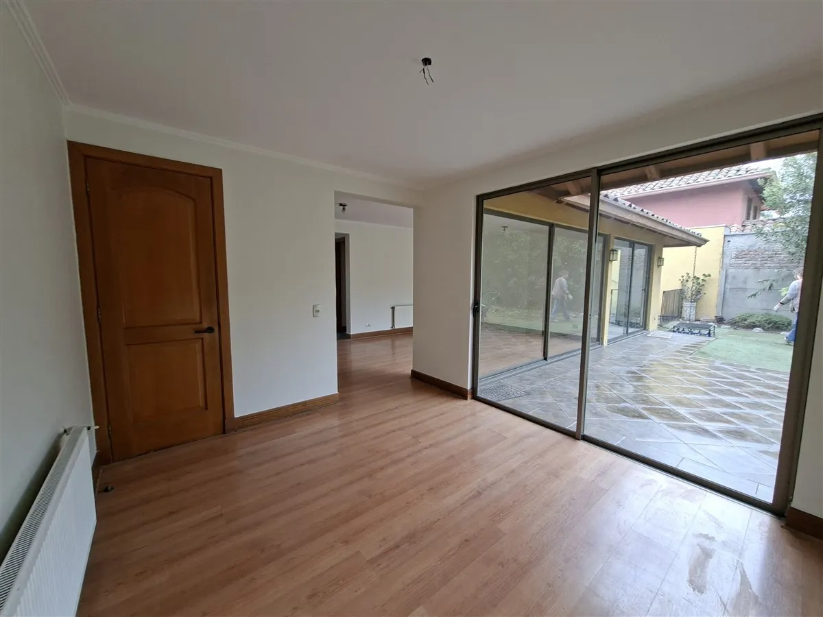 Imagen 4 de 15 de Incluye Jardinero Y Piscinero