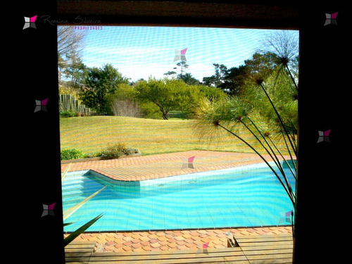 Precioso Chalet Lindero Al Golf- Ref: 9838