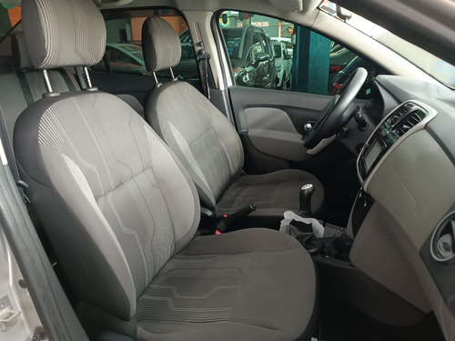 Renault Logan 1.6 Expression Hi-power 4p