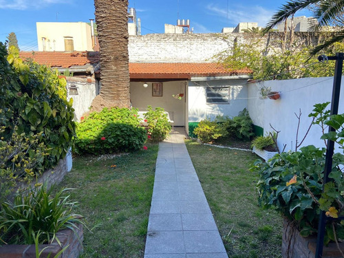 Imagen 14 de 15 de Dúplex De 4 Ambientes Con Cochera Y Jardín