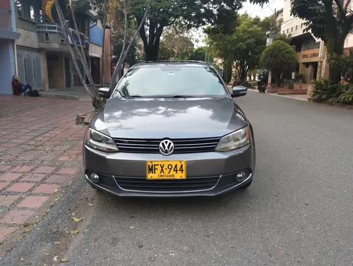 Volkswagen Jetta 2.5 Tredline Automatico