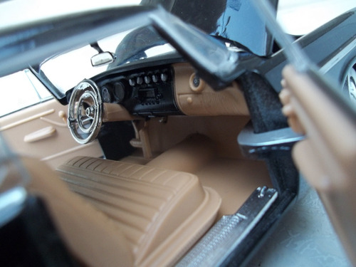 Chrysler C300 1955 Motormax 1/24