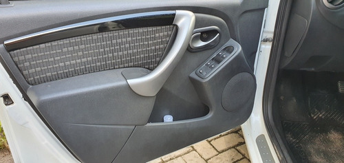 Renault Sandero 2012 1.6 16v Privilège Hi-flex Aut. 5p