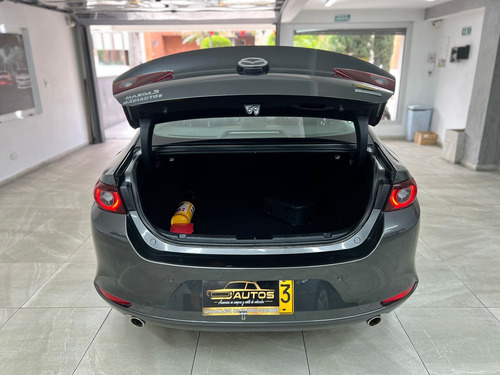 Mazda 3 Touring Híbrido AT 2.0 2023