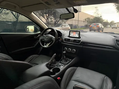 Mazda 3 2.0 Prime