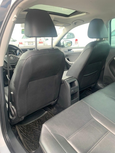 Imagen 14 de 15 de Volkswagen Jetta 2018 2.5 Sportline Tiptronic At