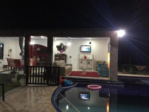 Chácara Em Itariri Com 4 Dorm 2 Suíte Com Contrato 7895
