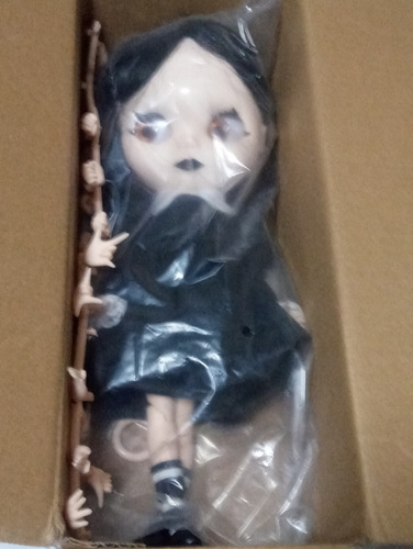 Boneca Blaythe Custum Simples (Usado)
