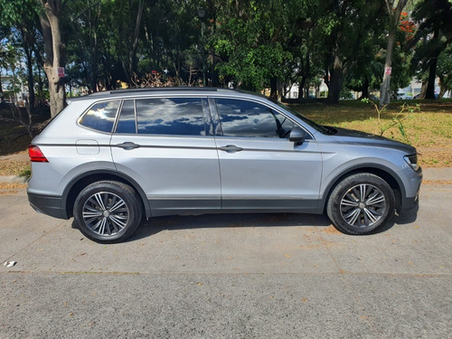 Imagen 2 de 15 de Volkswagen Tiguan Comfortline Dgs