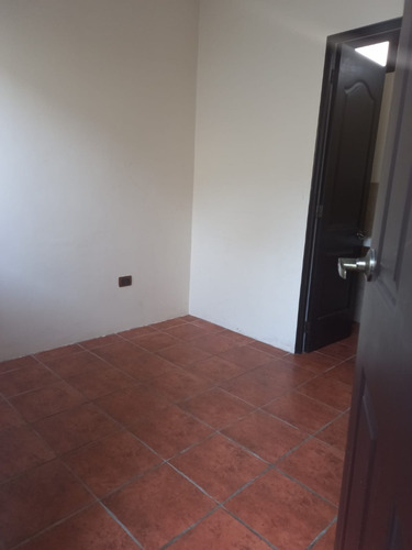 Imagen 2 de 10 de Apartamento En Renta En Zona 16 Kanajuyu