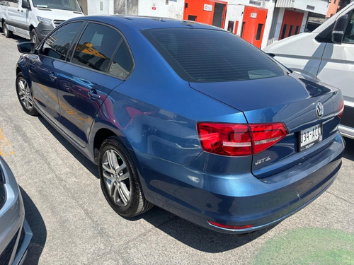 Volkswagen Jetta 2.5 Trendline At