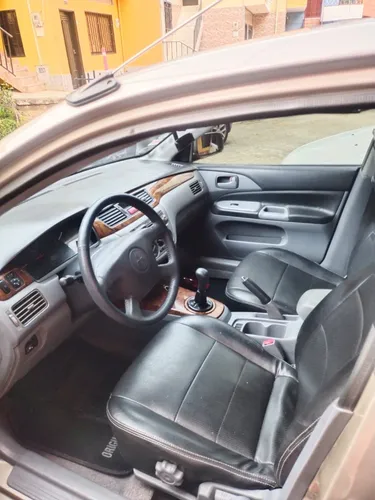 Mitsubishi Lancer 1.6 Glx 4 p