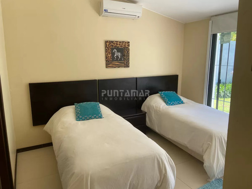 Casa De 2 Plantas En Rincon Del Indio