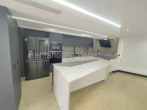 Pent House Duplex Totalmente Remodelado Con Vista Al Avila En El Rosal Mls# 26-56 Francis Zeppieri