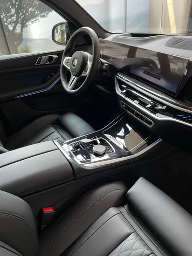 X5 M60i