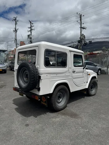 Daihatsu F20 1.6 F20 4X4