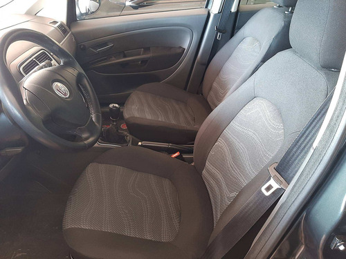 Imagem 8 de 9 de Fiat Punto 1.4 Elx 8v Flex 4p Manual