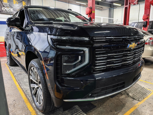 Chevrolet Suburban HIGH COUNTRY