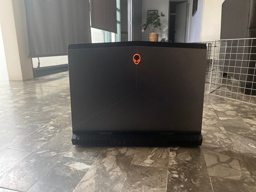Laptop Dell Alienware R4 17 (Usado)