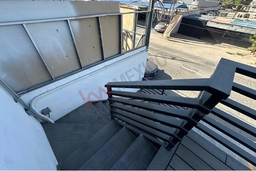 Renta Local Comercial De 28m2 En La Quintas Del Rey, Mexicali Bc