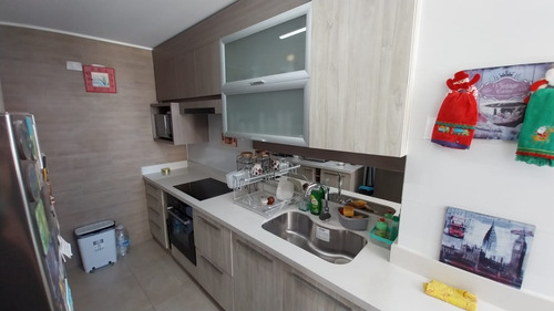 Tejada. Impecable 2d+2b+2e+1bd+cocina Cerrada Independiente