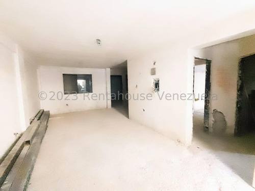 Townhouse En Venta Ubicado En Urbanismo Privado En Turmero: Las Carolinas