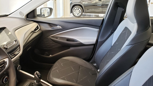 Imagen 12 de 25 de Chevrolet Onix Plus Lt Tech Ph