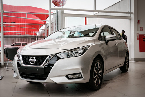 Imagem 1 de 13 de Nissan Versa Advance 1.6 (flex) (aut)